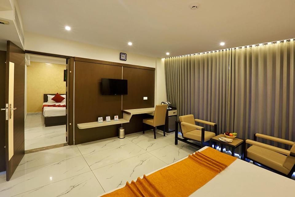 Renai Sreekrishna Hotel Guruvayur Luaran gambar